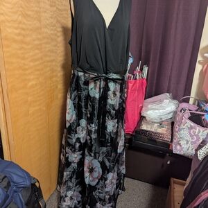 Elegant Black Floral Maxi Dress